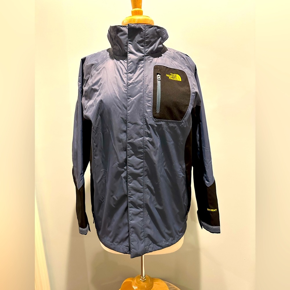 The North Face boys size large (14-16) lightweight hyvent blue and black jacket
